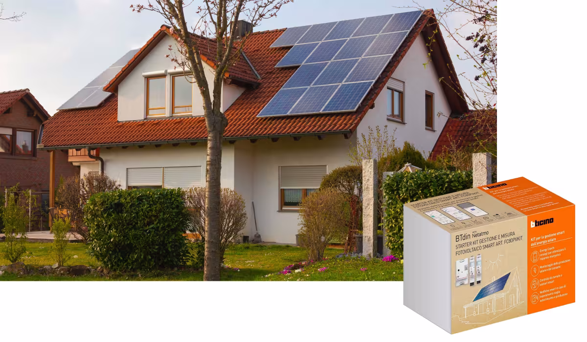 Abitazione con dettaglio dello starter kit Bticino per la gestione e il monitoraggio dei consumi dell’impianto fotovoltaico