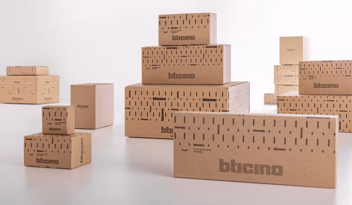 Scatole BTicino in cartone riciclato con logo, packaging ecosostenibile
